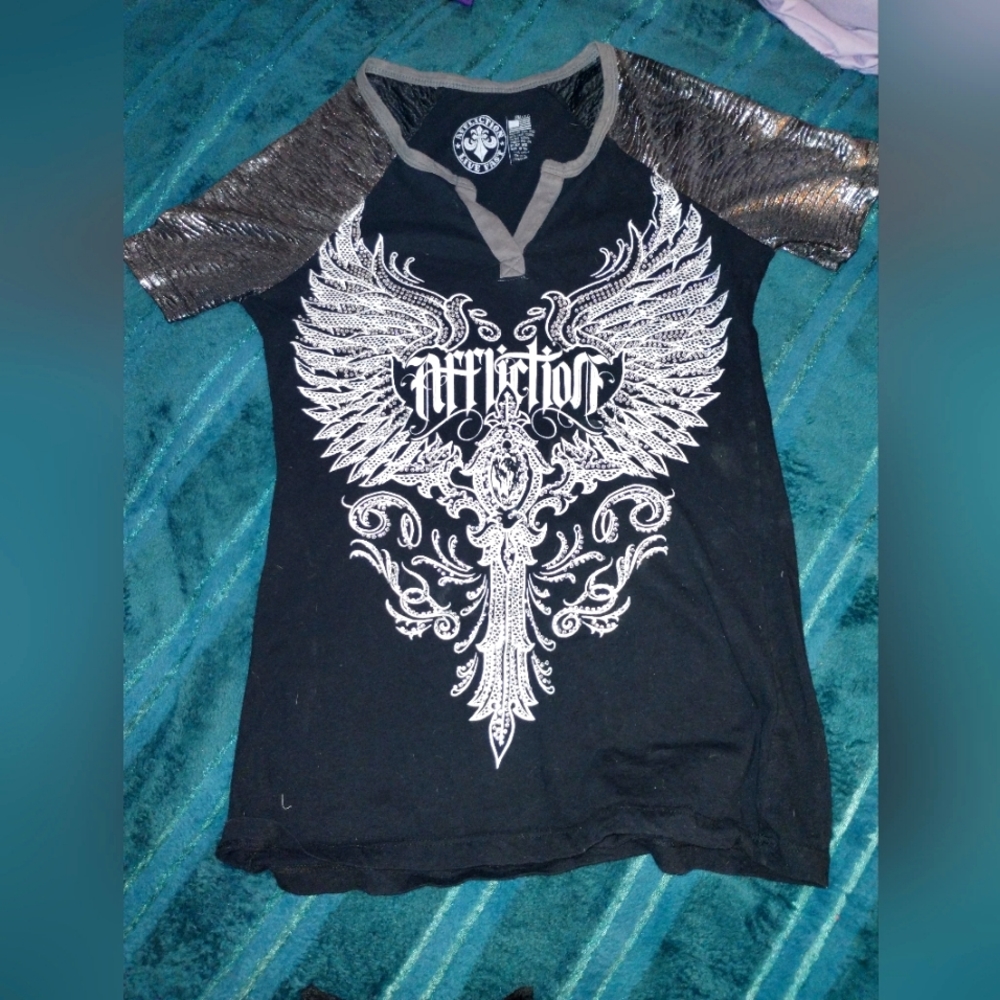 Woman's small Affliction tshirt